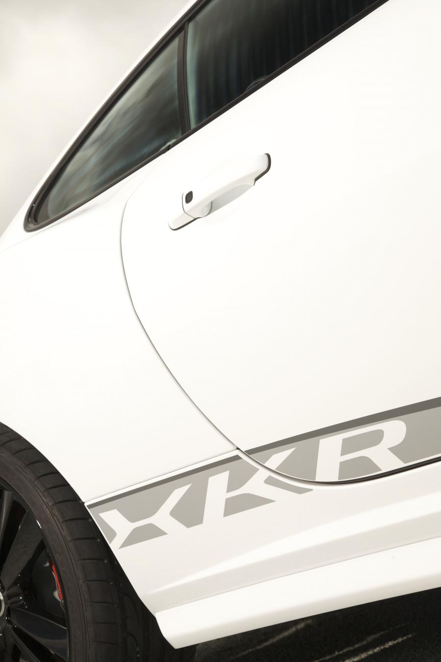  Jaguar XKR Speed 2010 года  (фото 9 из 38)